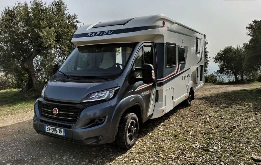 Camping-car RAPIDO 696 F Premium Edition CLIM 12920 km - VENDU -