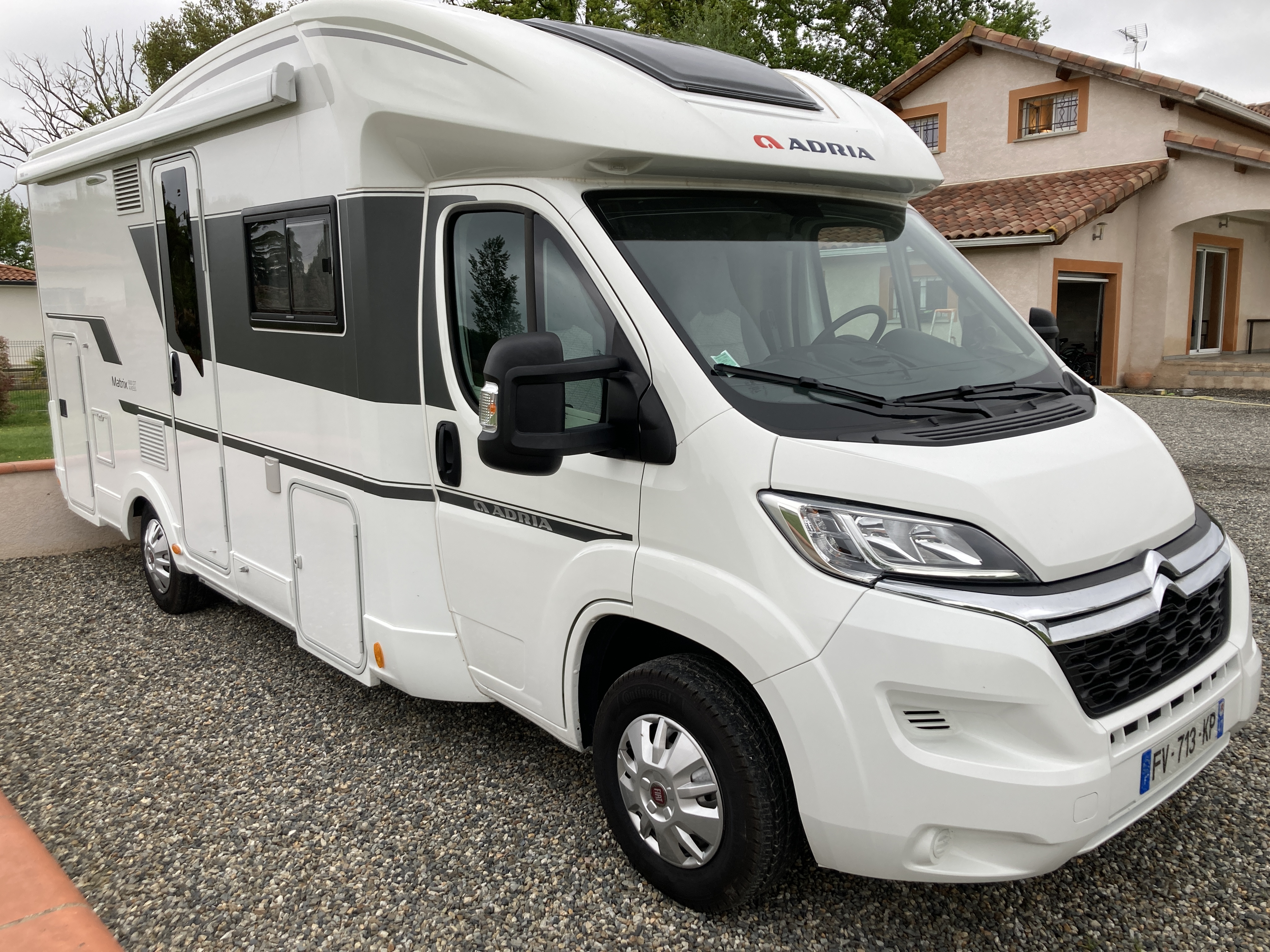Camping car Adria Matrix 600 DT 2020 3500 km - VENDU -