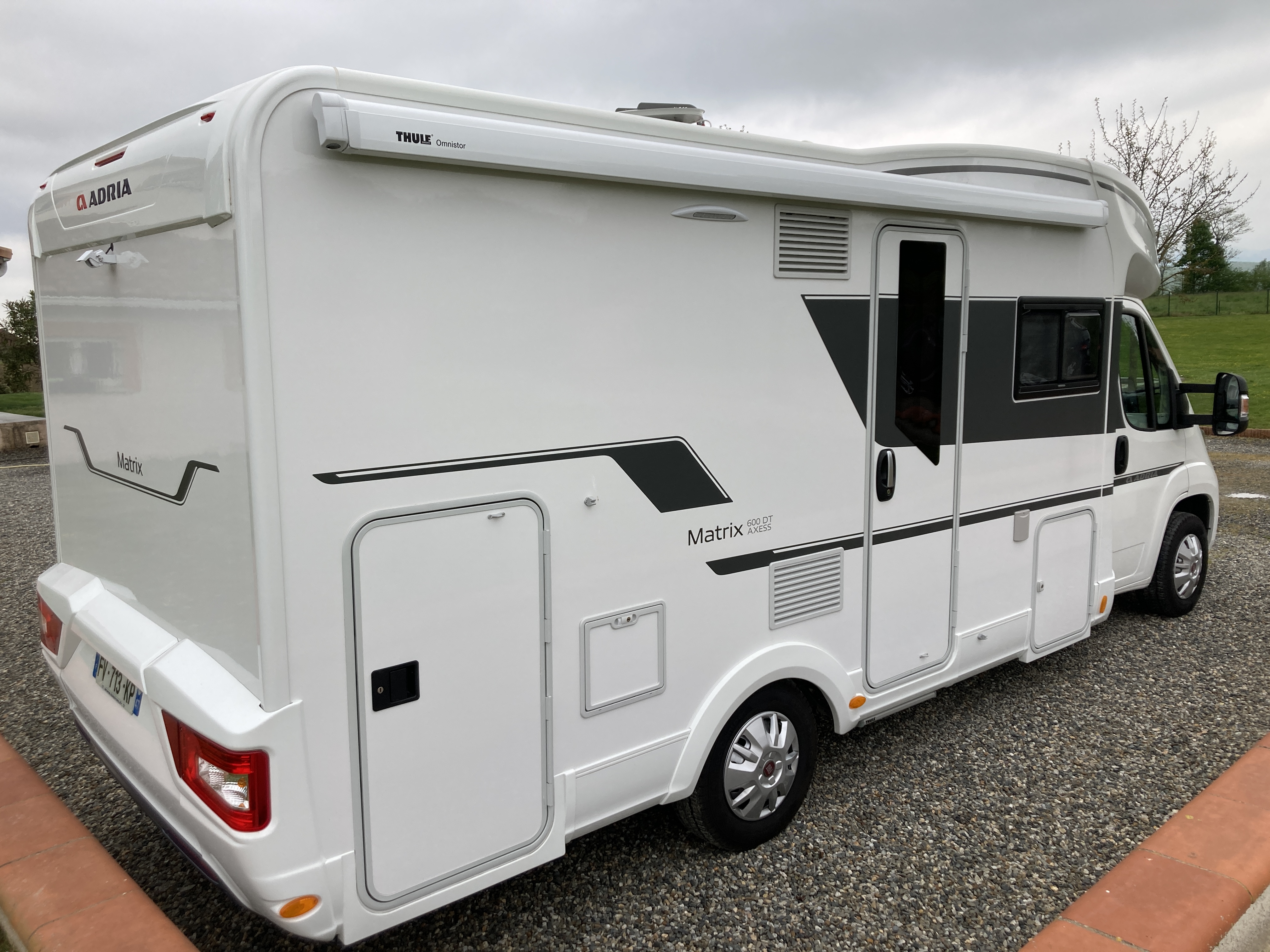 Camping car Adria Matrix 600 DT 2020 3500 km - VENDU -