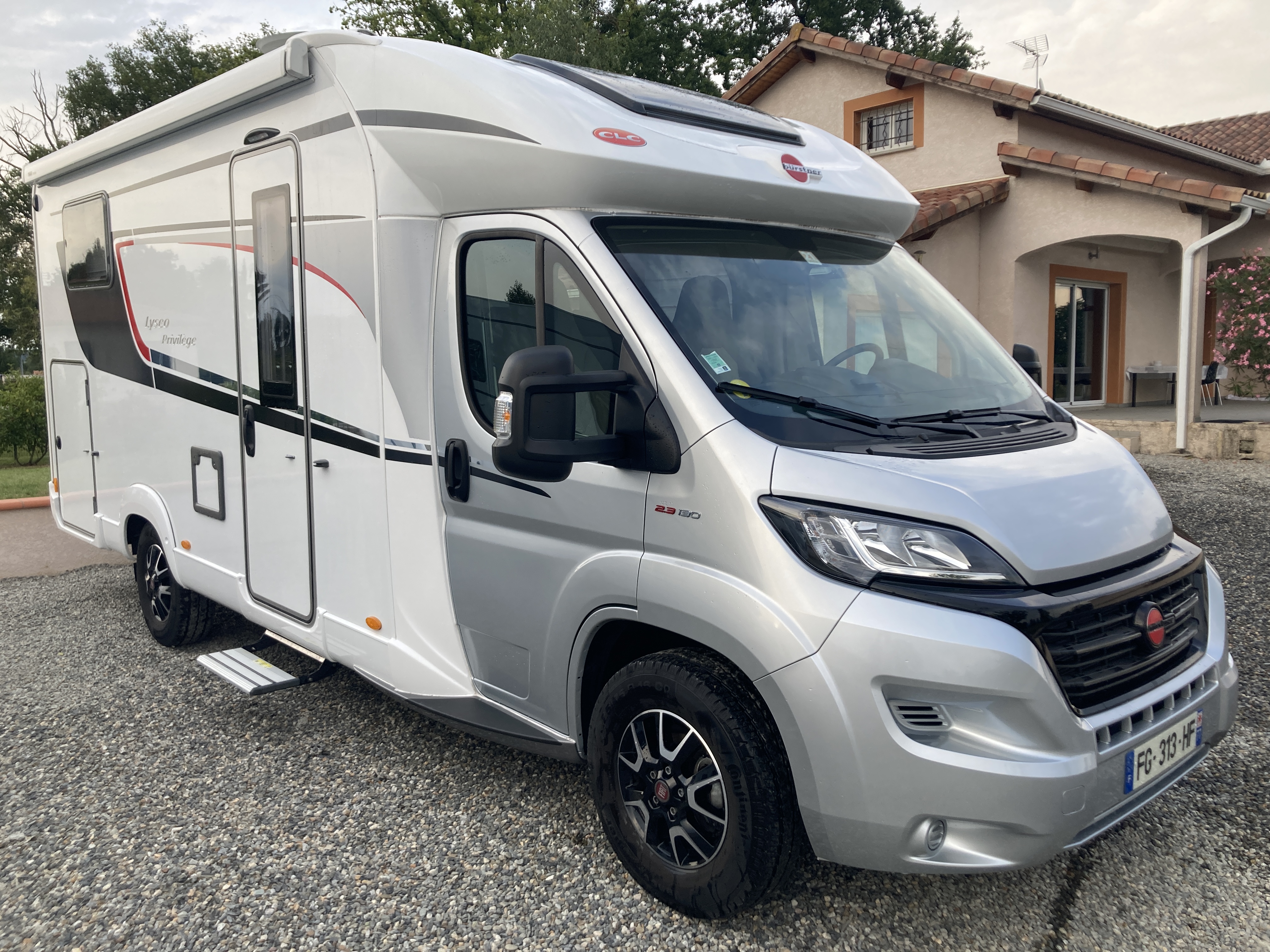 Camping-car Bürstner Lyséo TD 690 G Privilège - VENDU -