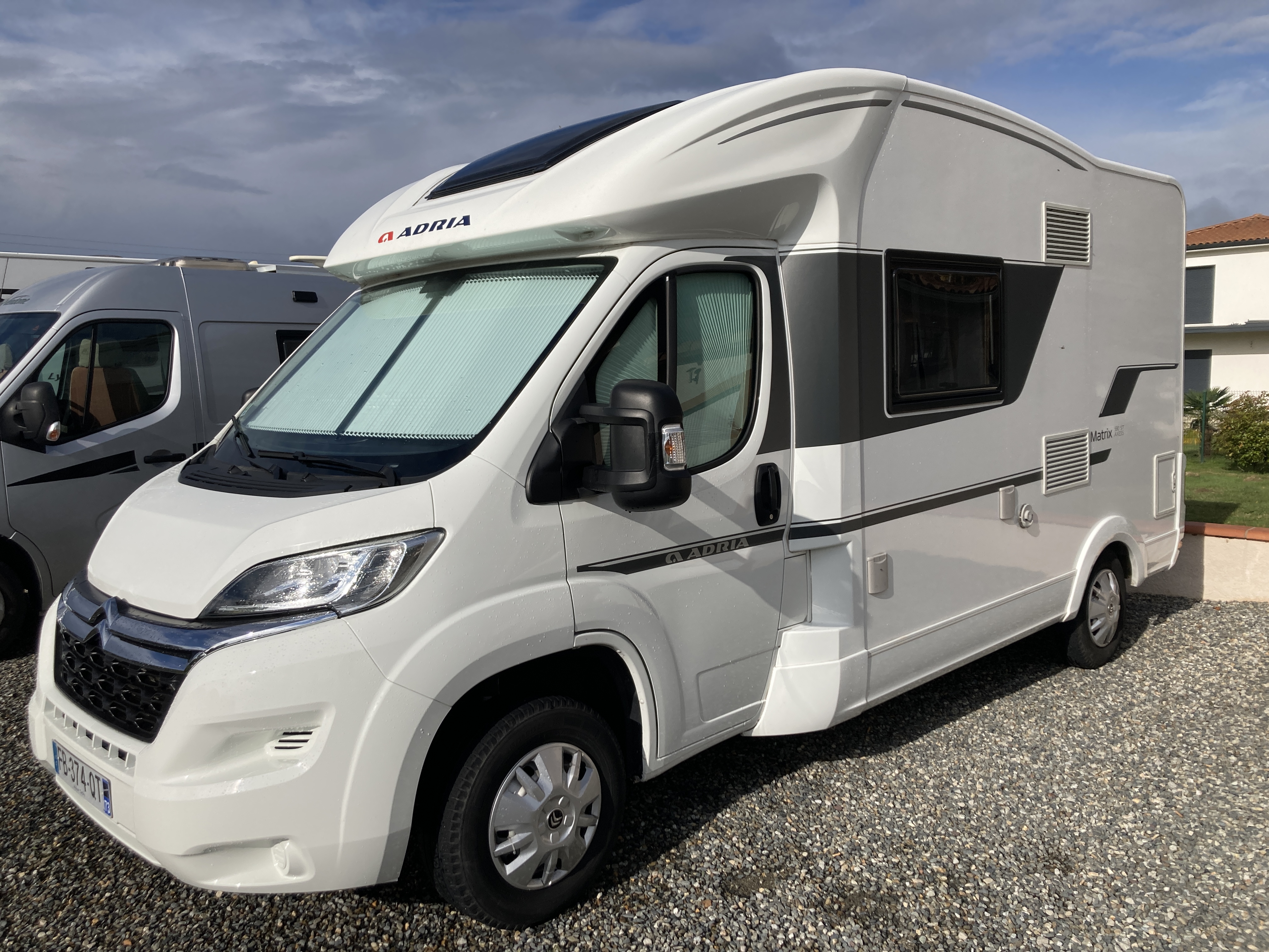 Camping-car Adria Matrix 590 Axess ST - VENDU -