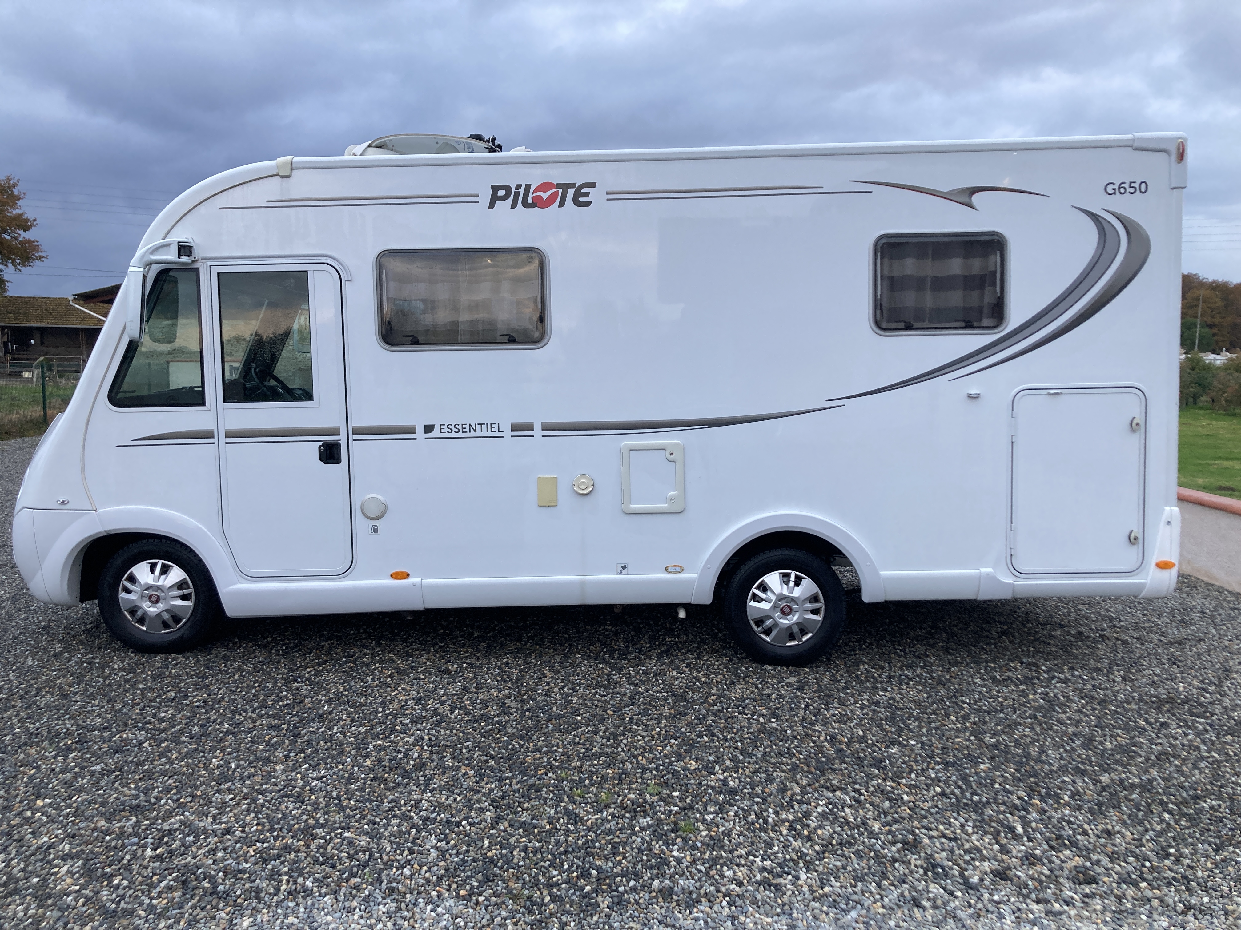 Camping-car Integral Pilote G 650 C Essentiel