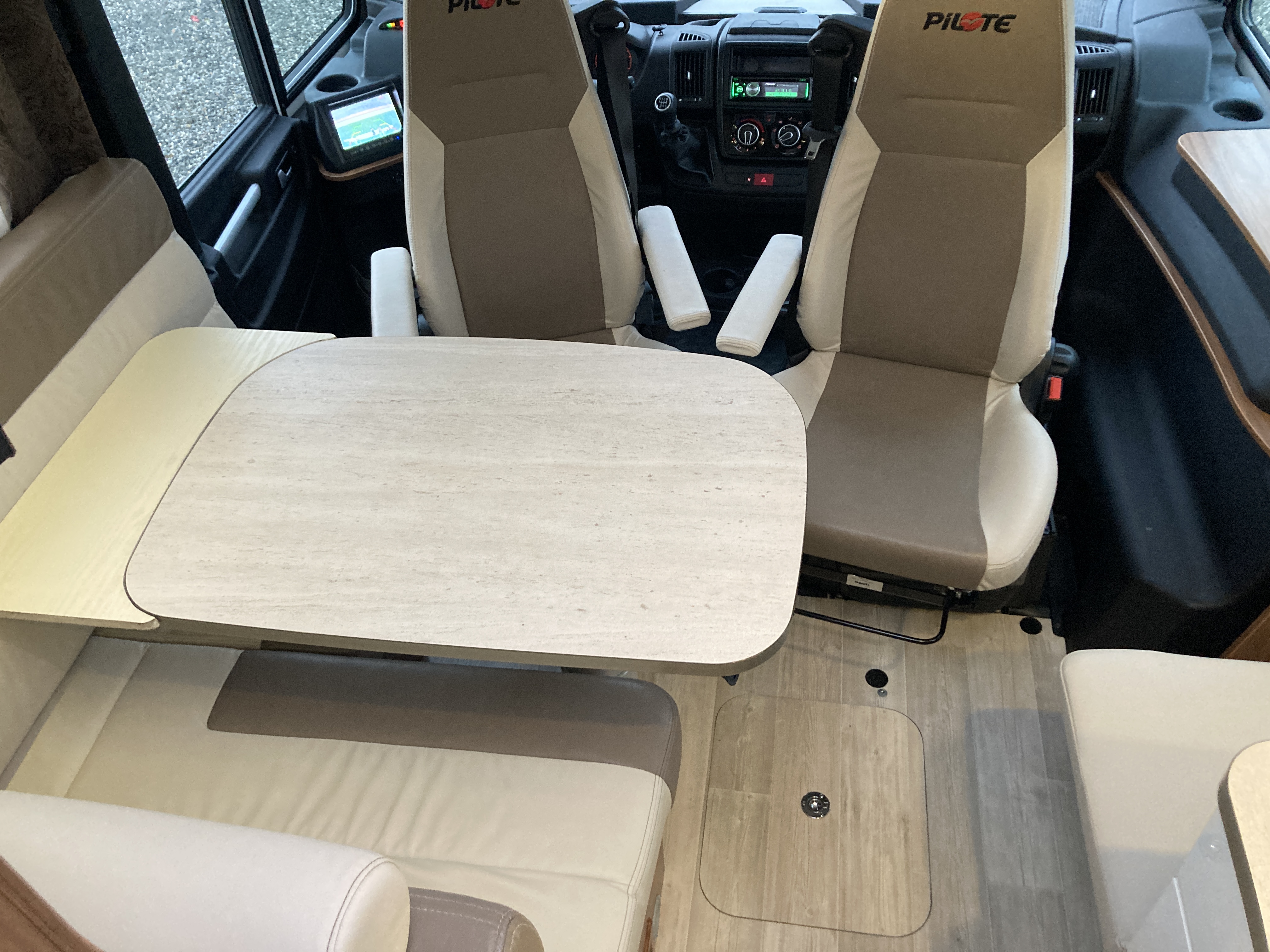 Camping-car Integral Pilote G 650 C Essentiel