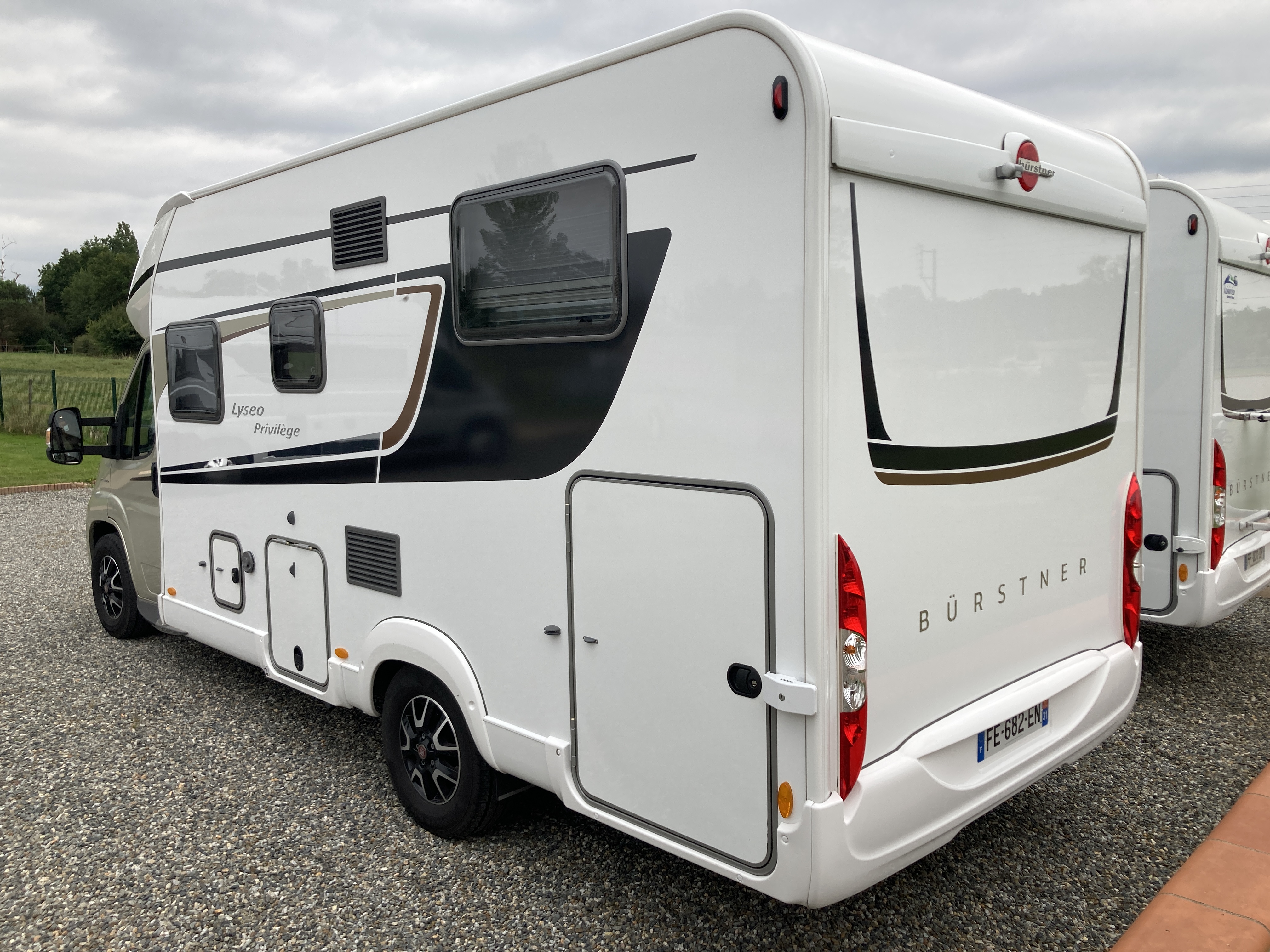 Camping car d'occasion Burstner Lyséo TD 690 G Privilège - VENDU -