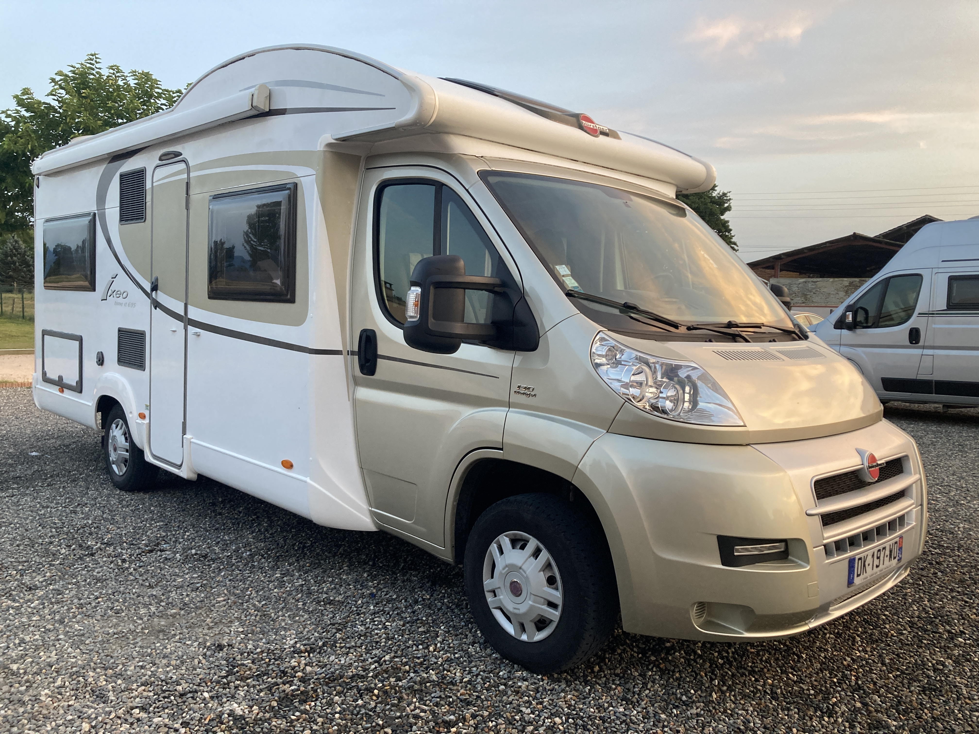 Camping-car d'occasion Burstner Ixeo Time 695 - VENDU -