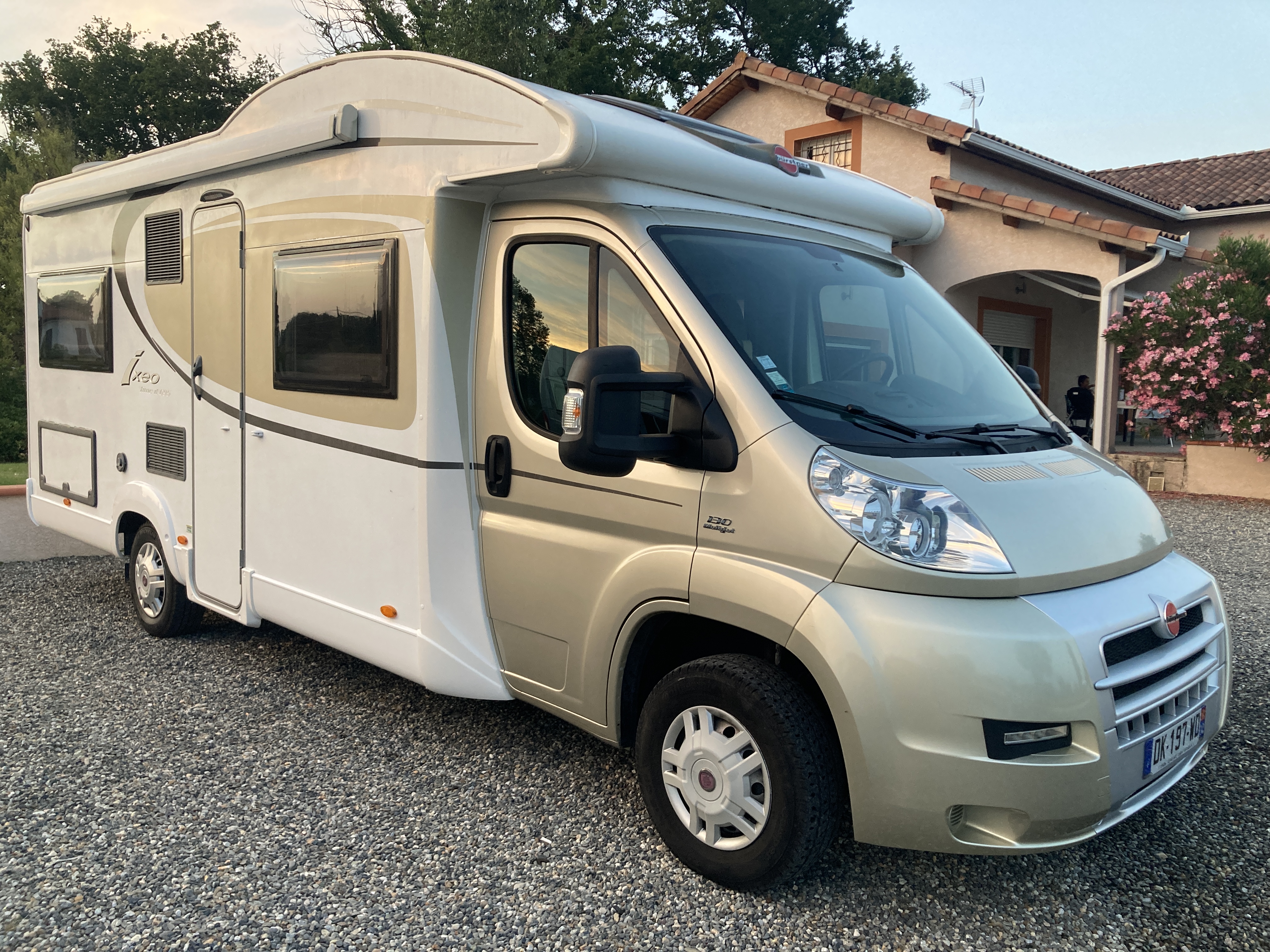 Camping-car d'occasion Burstner Ixeo Time 695 - VENDU -