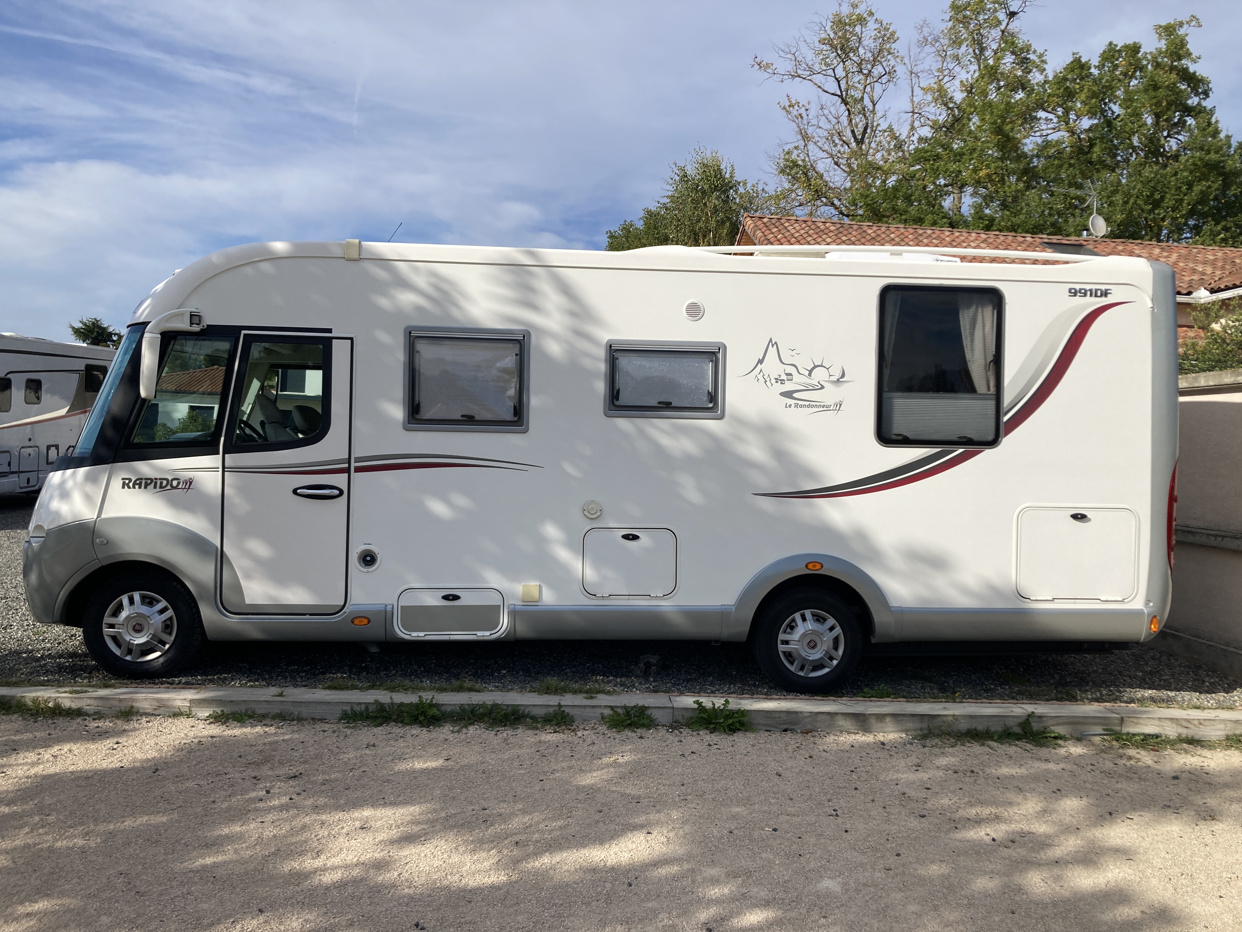 Camping-car occasion intégral RAPIDO 991 DF - VENDU -