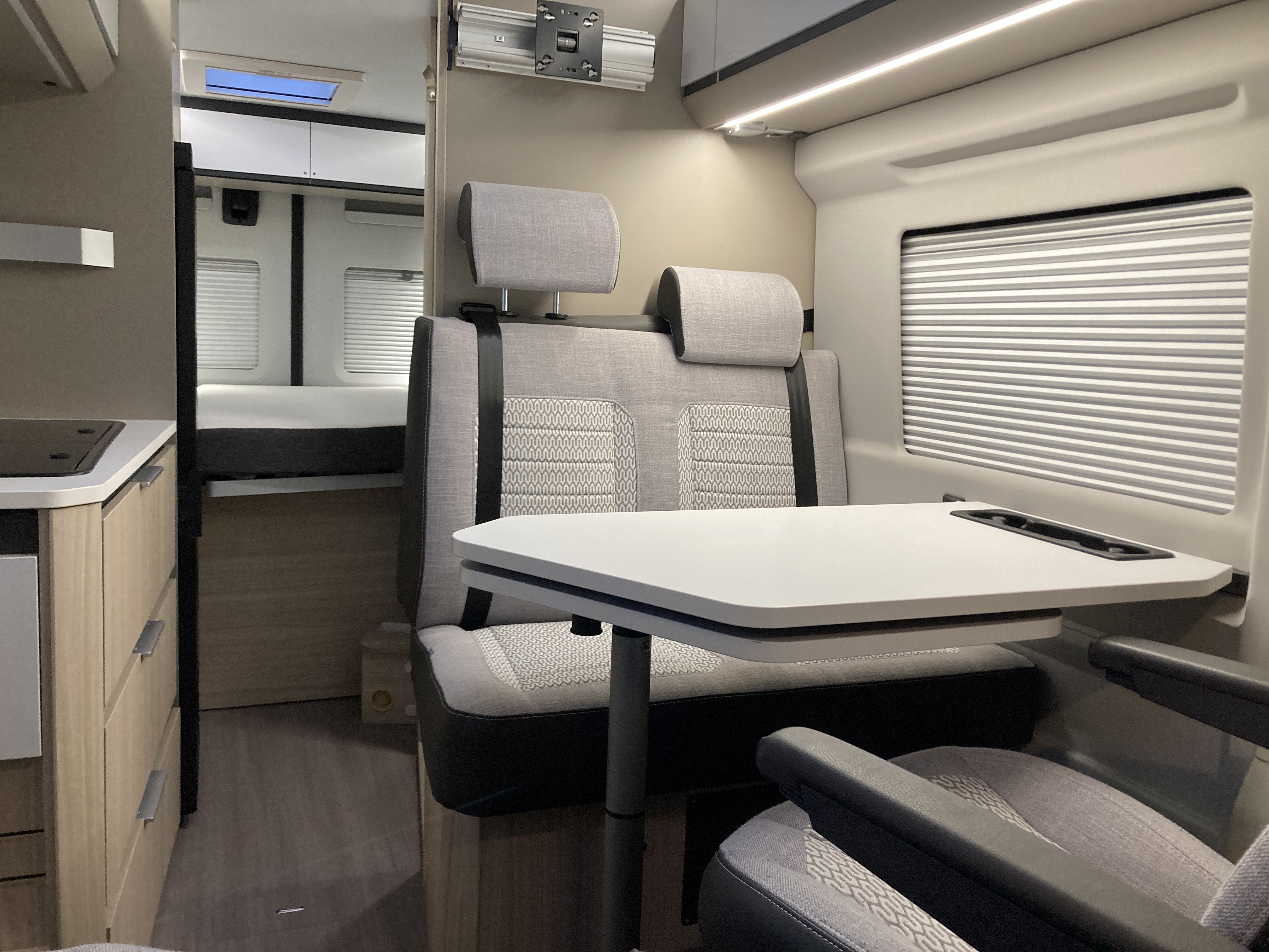 Fourgon aménagé occasion Adria Twin Plus 600 SPB - VENDU