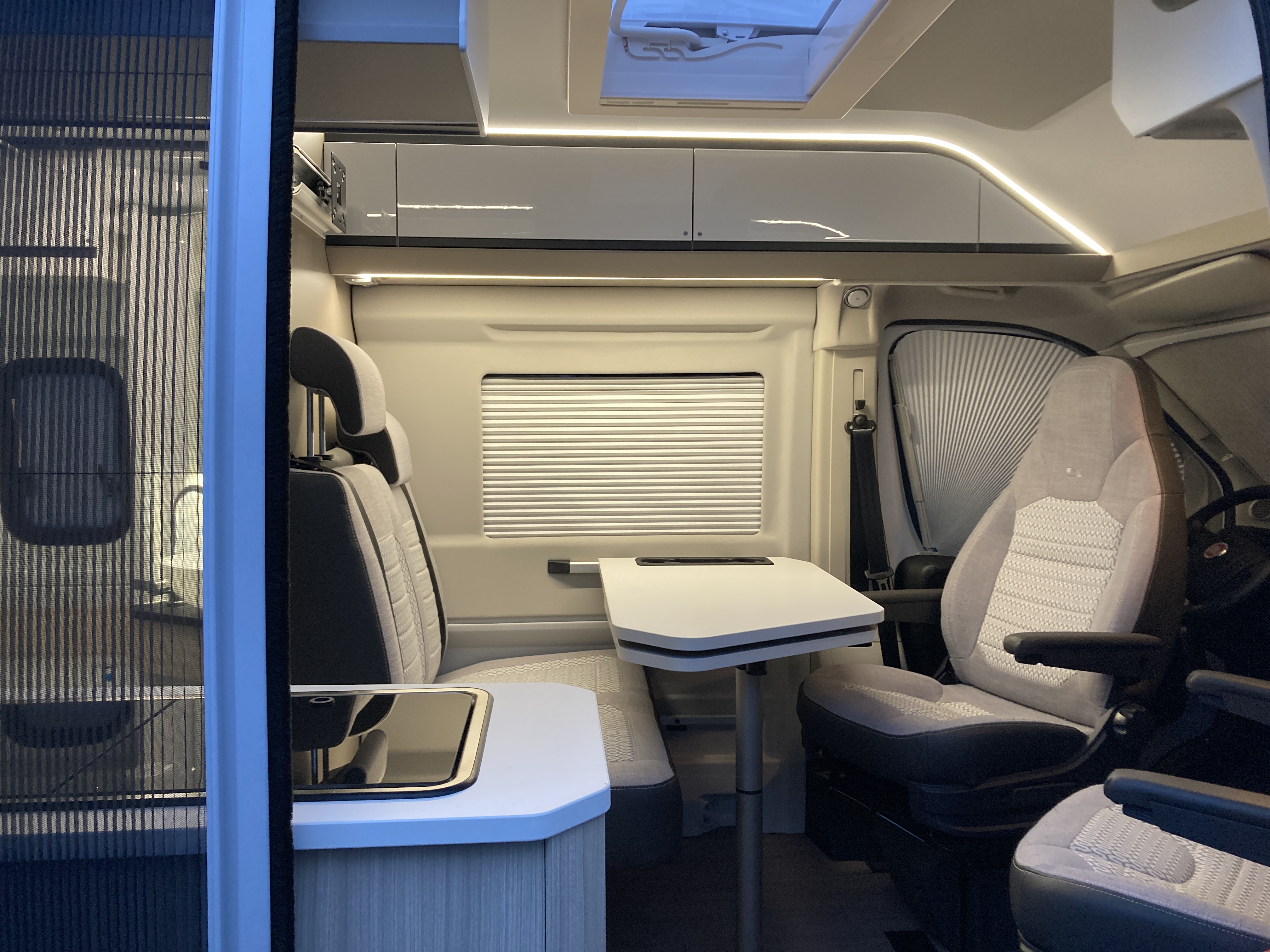 Fourgon aménagé occasion Adria Twin Plus 600 SPB - VENDU