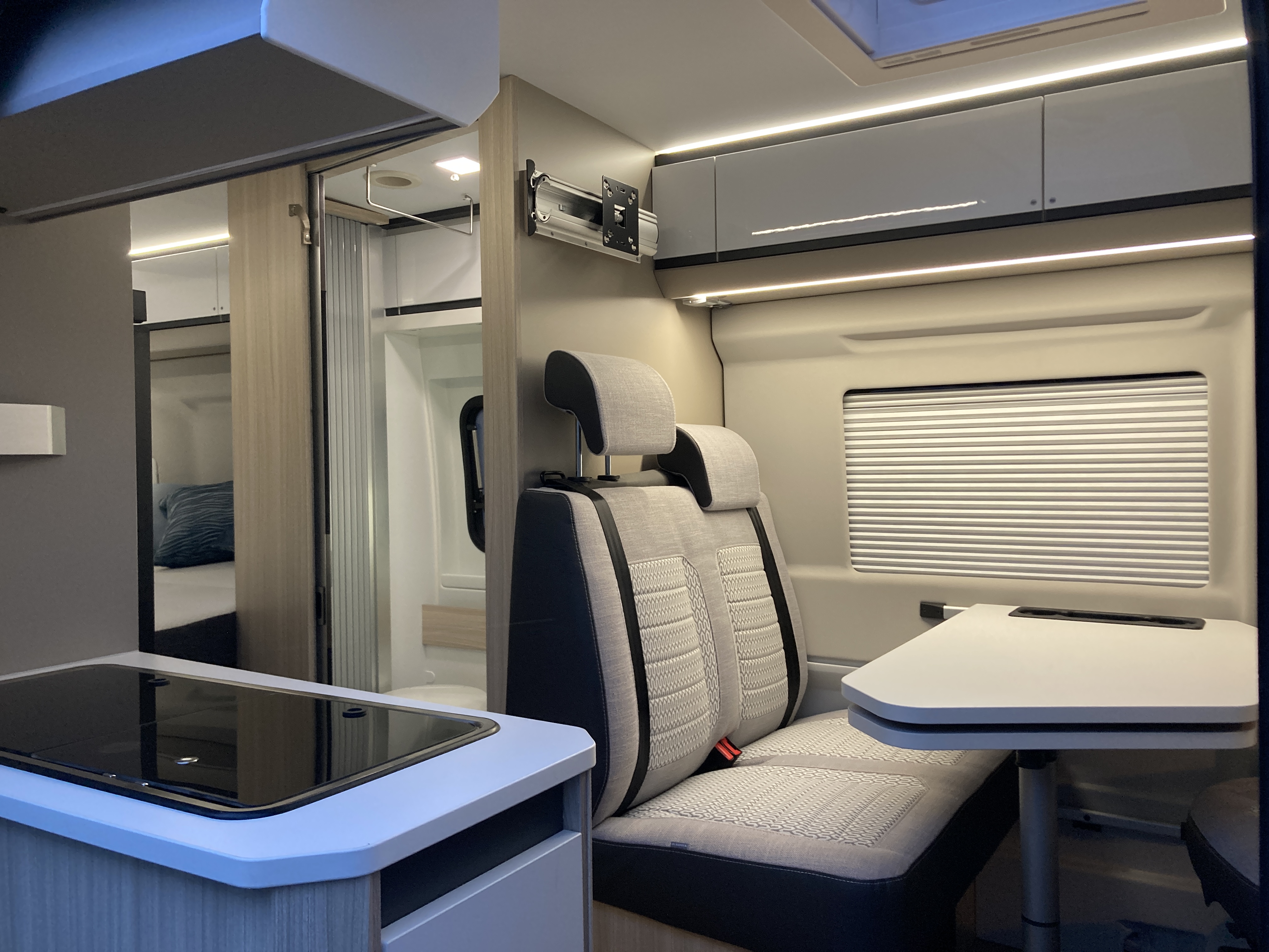 Fourgon aménagé occasion Adria Twin Plus 600 SPB - VENDU
