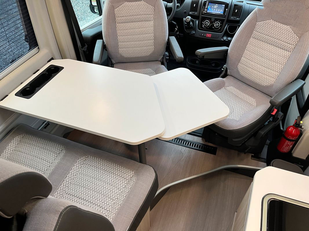 Fourgon aménagé occasion Adria Twin Plus 600 SPX - VENDU -