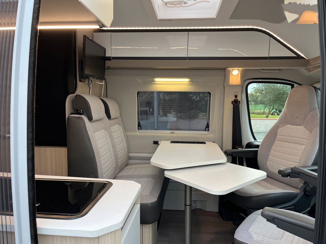 Fourgon aménagé occasion Adria Twin Plus 600 SPX - VENDU -