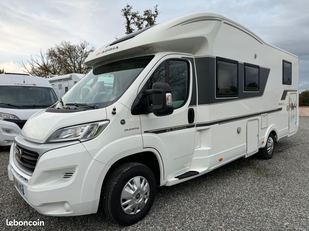 Camping car Adria Matrix Plus 670 DC - VENDU