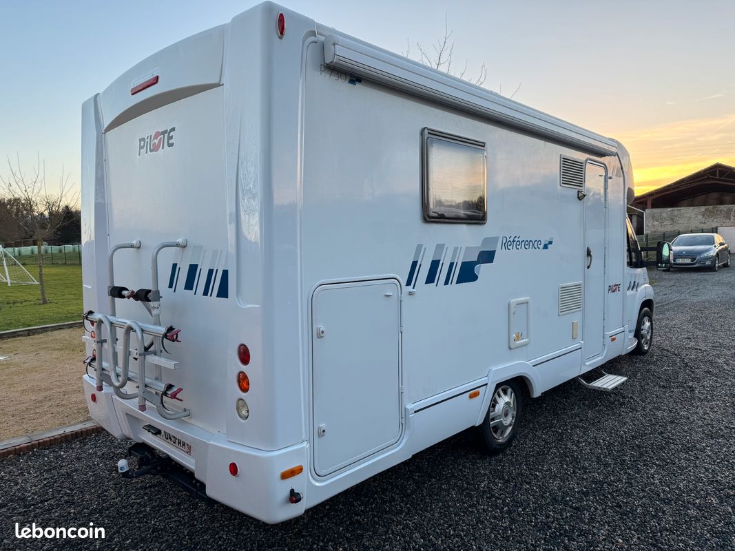 Camping-car occasion Pilote P 730 Référence - VENDU