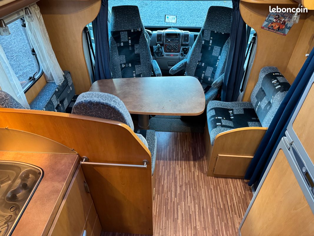Camping-car occasion Pilote P 730 Référence - VENDU