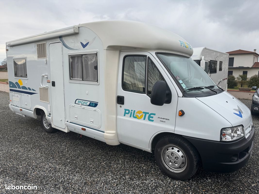 Camping-car occasion Pilote P 68 - VENDU