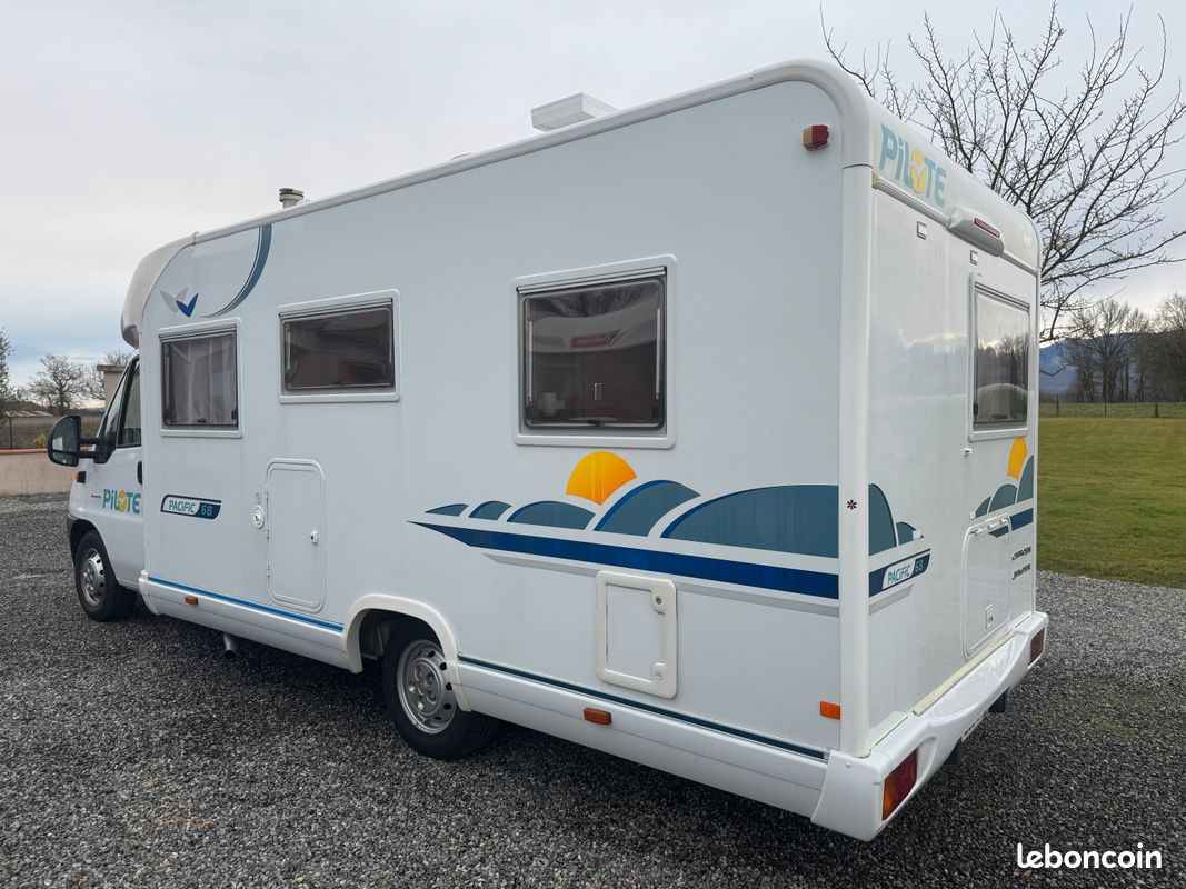 Camping-car occasion Pilote P 68 - VENDU
