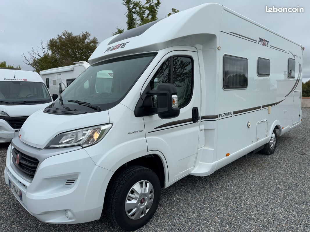Camping-car occasion Pilote P746C Essentiel