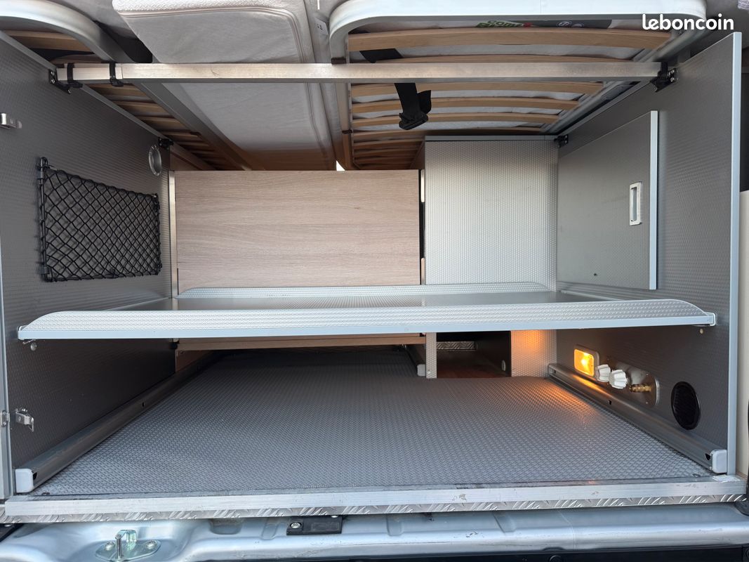 Fourgon Aménagé Occasion RAPIDO VAN V68