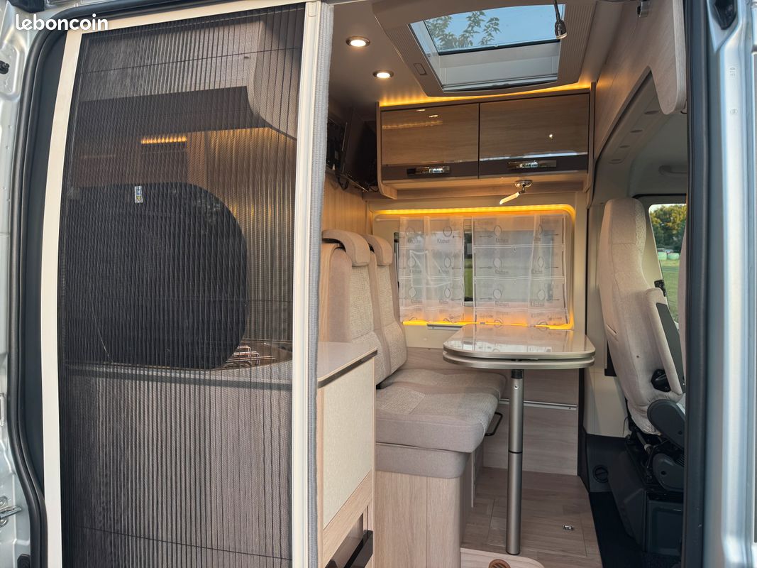 Fourgon Aménagé Occasion RAPIDO VAN V68