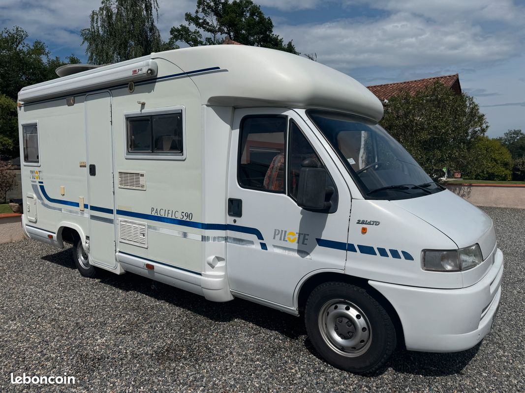 Camping-car occasion PILOTE P590