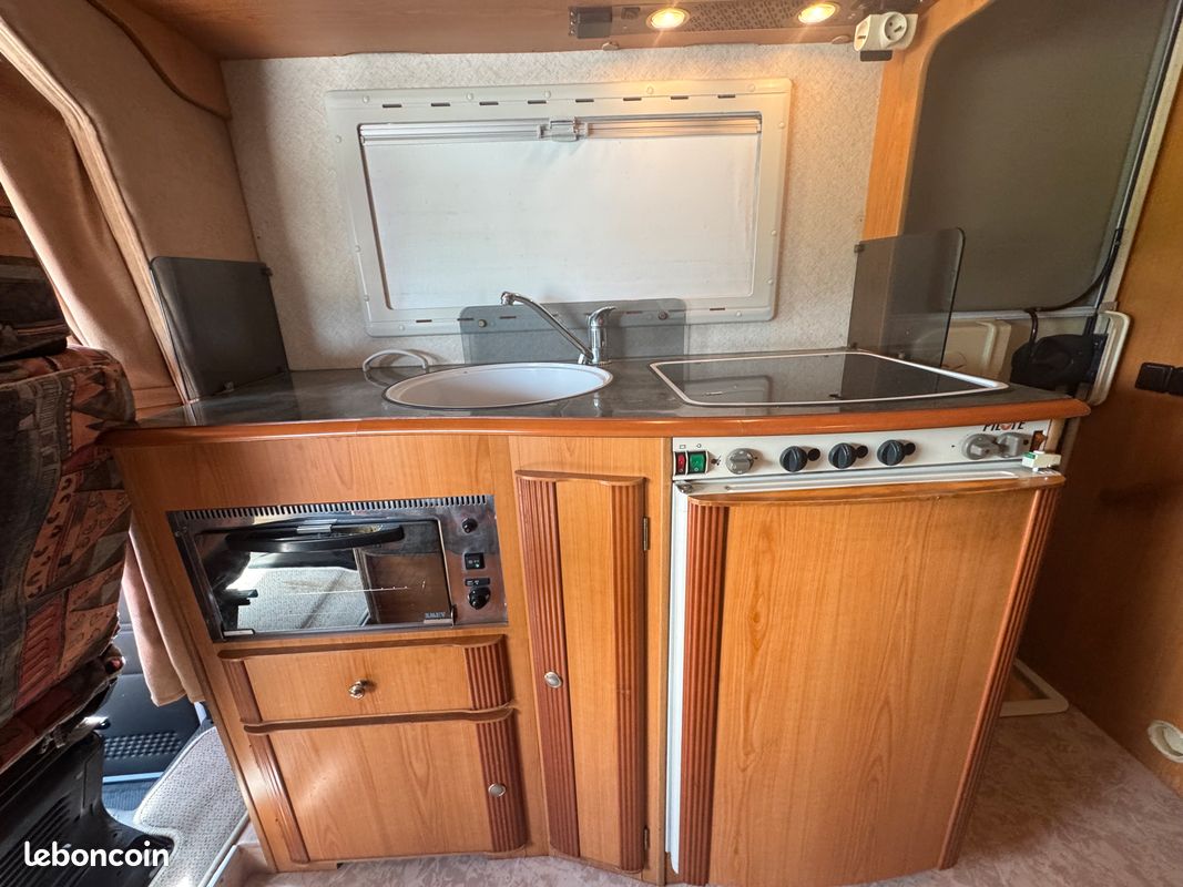 Camping-car occasion PILOTE P590