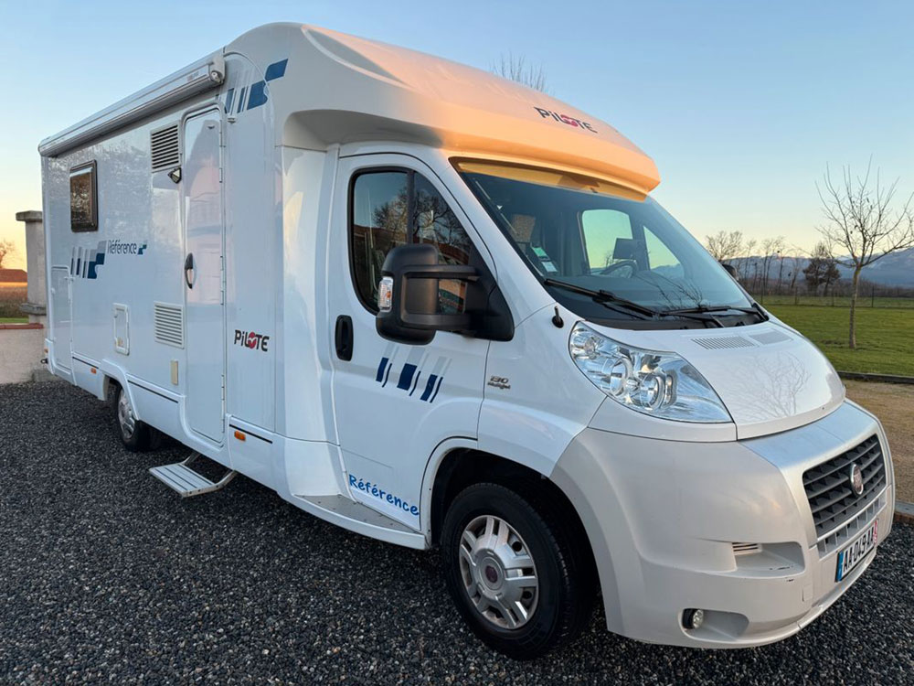 Camping-car occasion Pilote P 730 Référence - VENDU